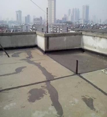错那漏水维修 楼顶漏水是什么原因，楼顶漏水维修方法是什么?